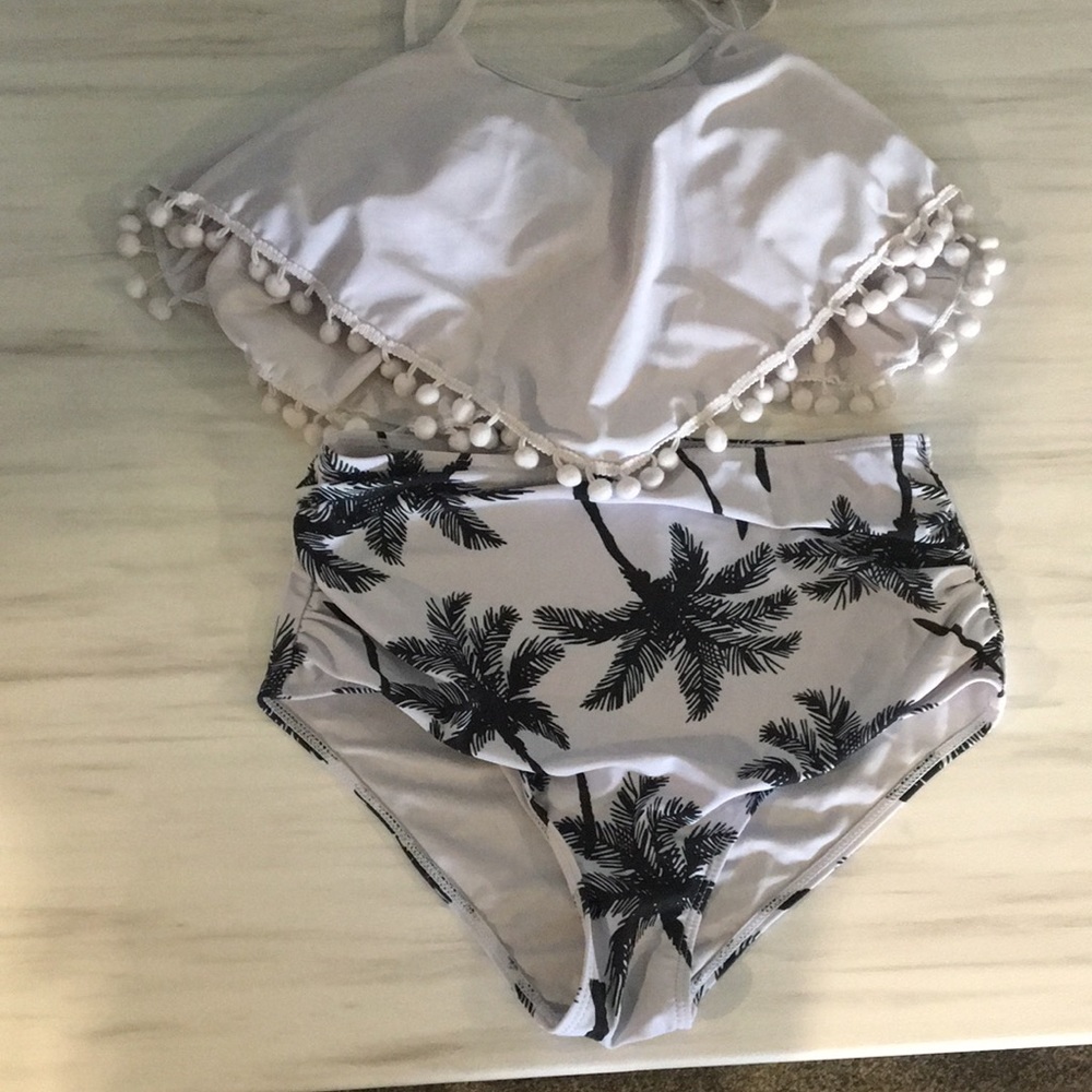 Swimsuit for woman! Two piece, amazing quality.